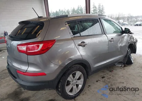 2011 Kia Sportage Lx z USA, uszkodzony, nr VIN KNDPBCA28B7083746